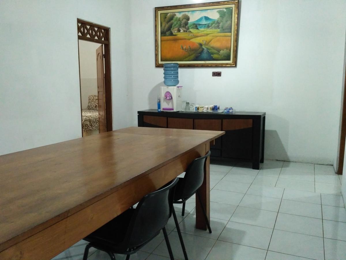 Easy Homestay Yogyakarta Bagian luar foto