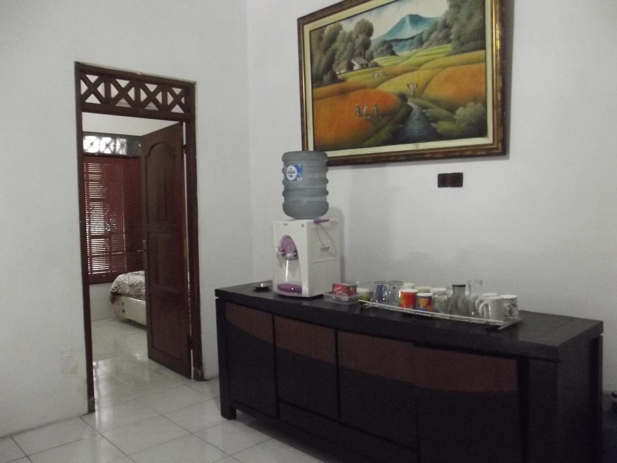 Easy Homestay Yogyakarta Bagian luar foto