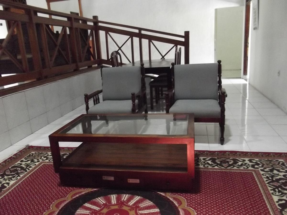 Easy Homestay Yogyakarta Bagian luar foto