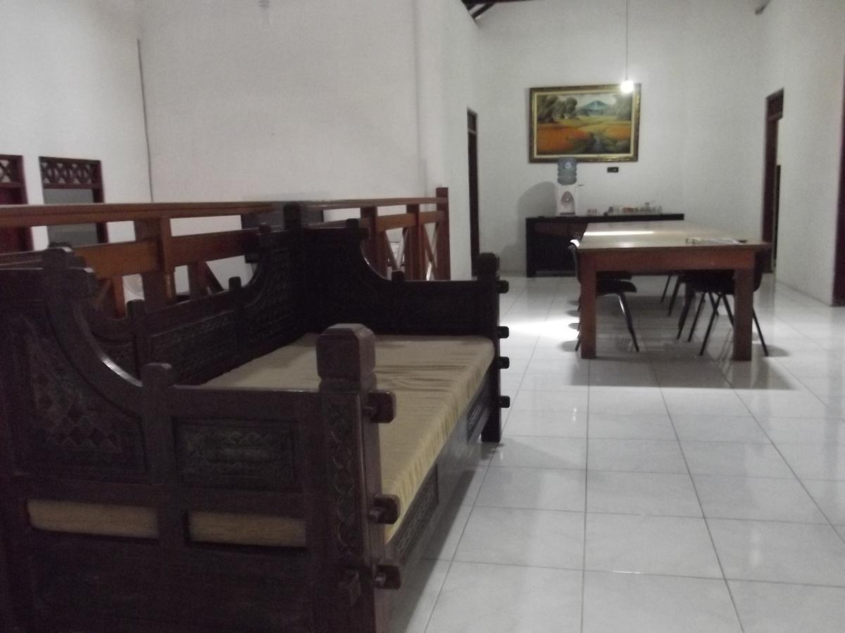 Easy Homestay Yogyakarta Bagian luar foto