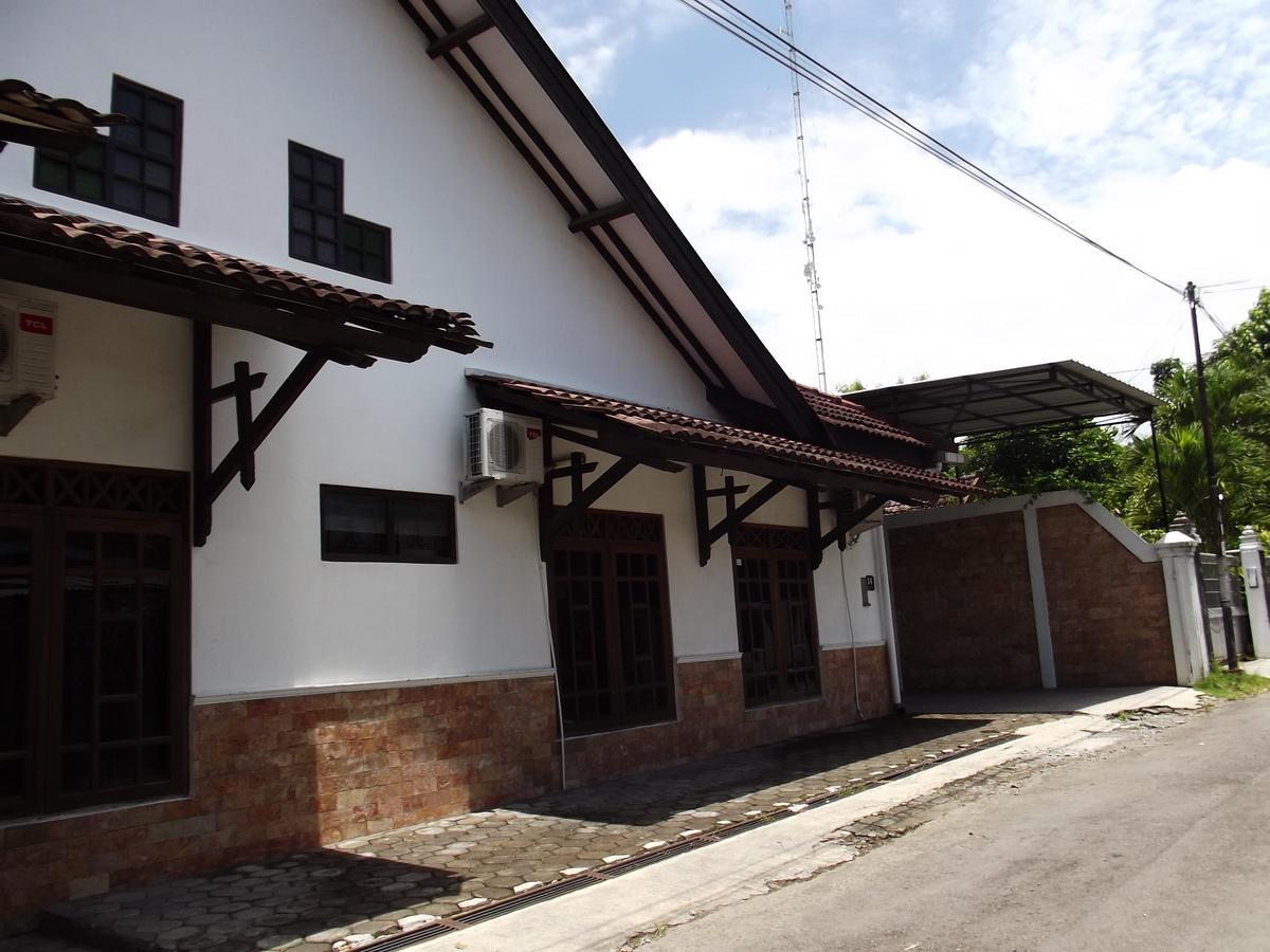 Easy Homestay Yogyakarta Bagian luar foto